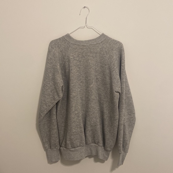Solid grey sweater - Picture 3 of 3